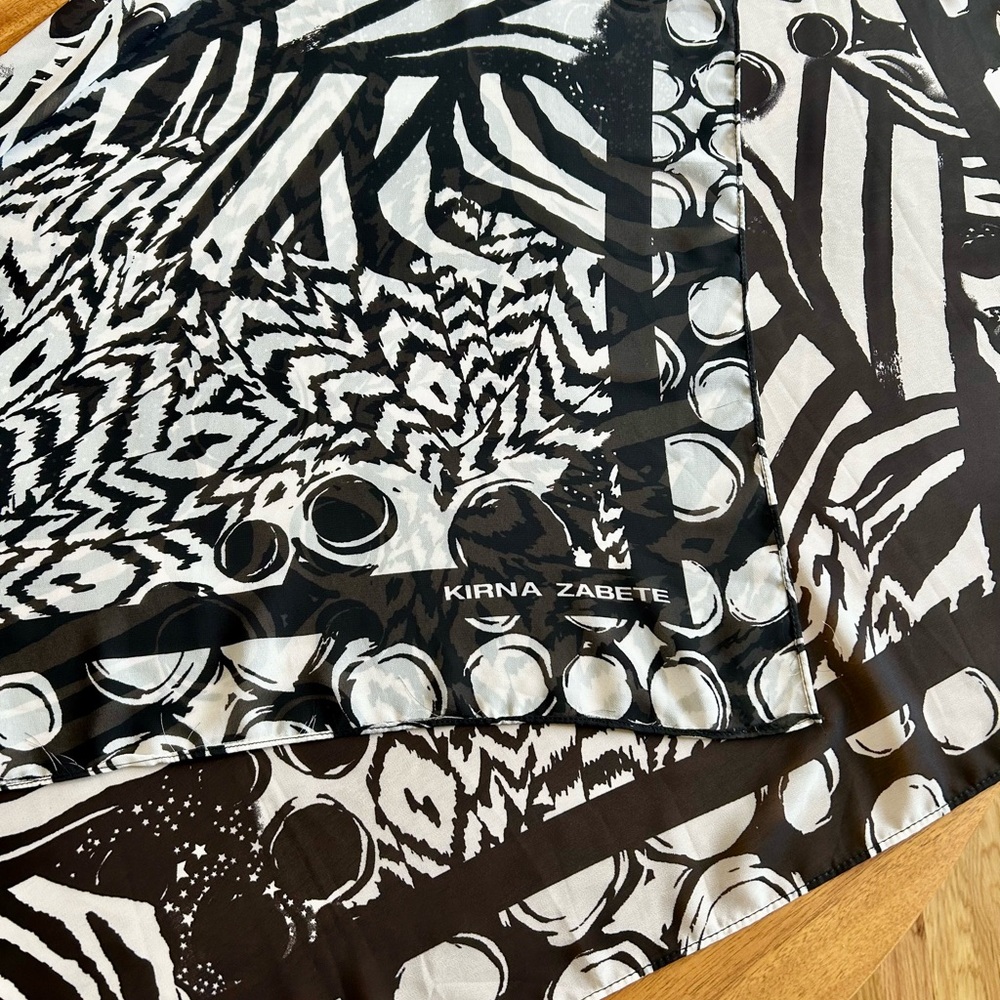 Kirna Zabete Monochrome Patterned Scarf